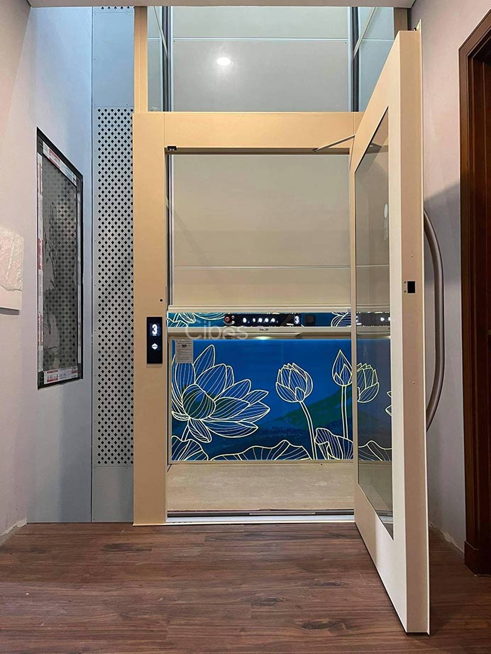 Cibes Voyager Aurora họa tiết hoa sen độc quyền đầu tiên tại Việt Nam